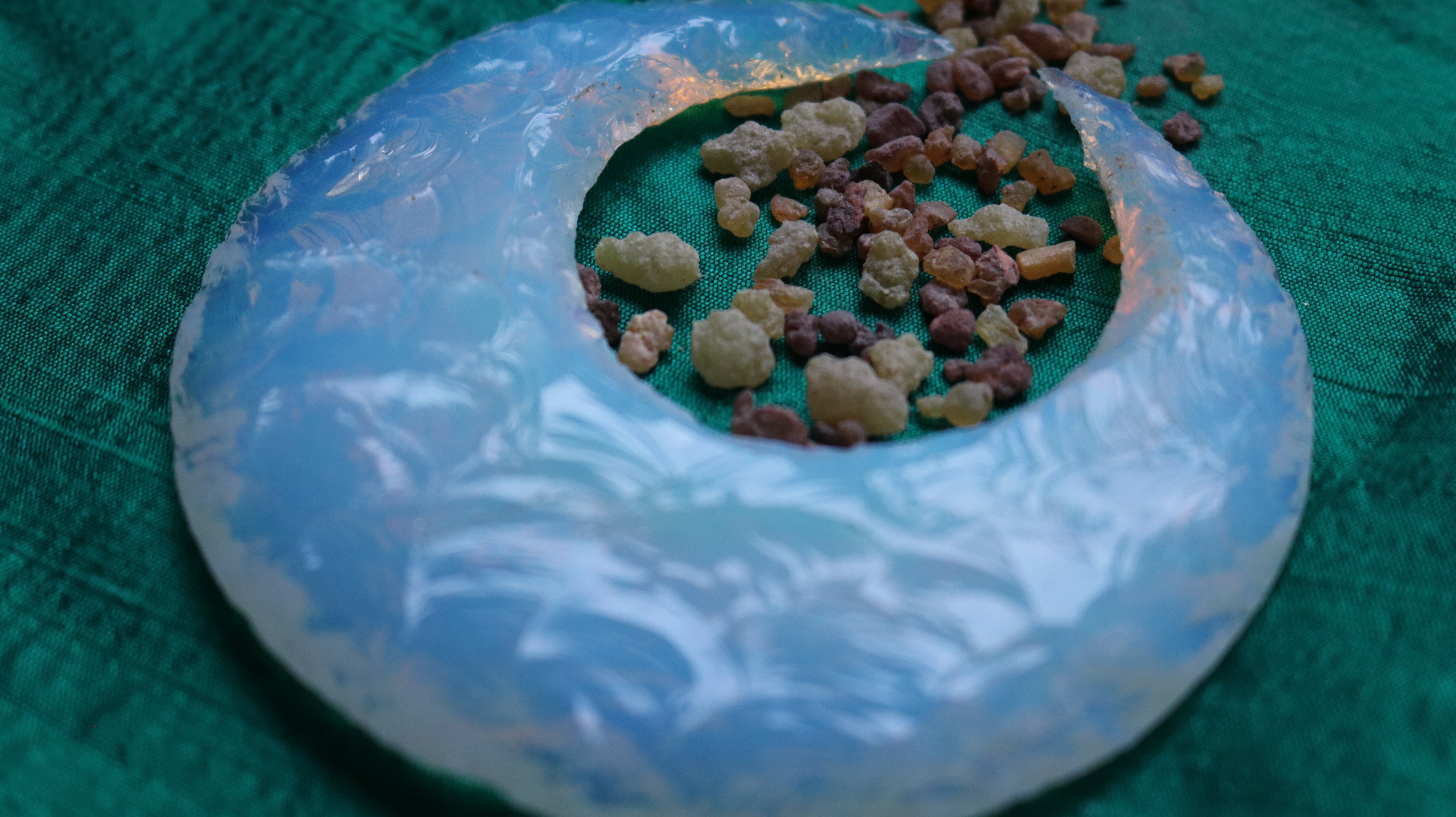 FRANKINCENSE & MYRRH RESIN